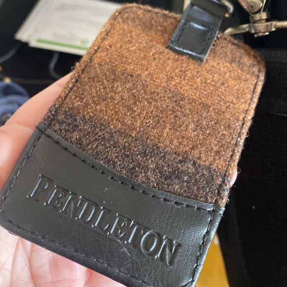 Pendleton Aztec Southwest Wool small weekender Bag - Picture 13 of 16